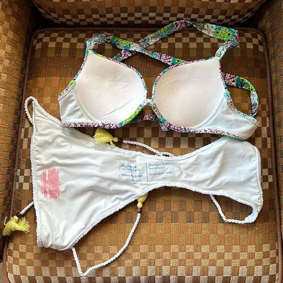 NWOT Victoria's Secret Bikini Pushup Bra Top 34C & White Crochet Tie Bottoms - Picture 8 of 15